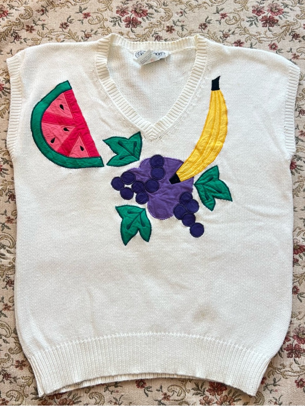 Vintage 90s fruit patch embroidered sweater vest tank top